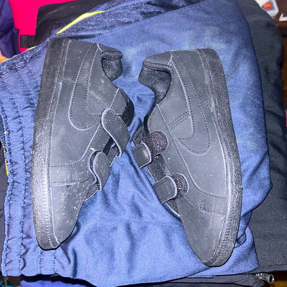 Nike children strap sz 13 c worn once
